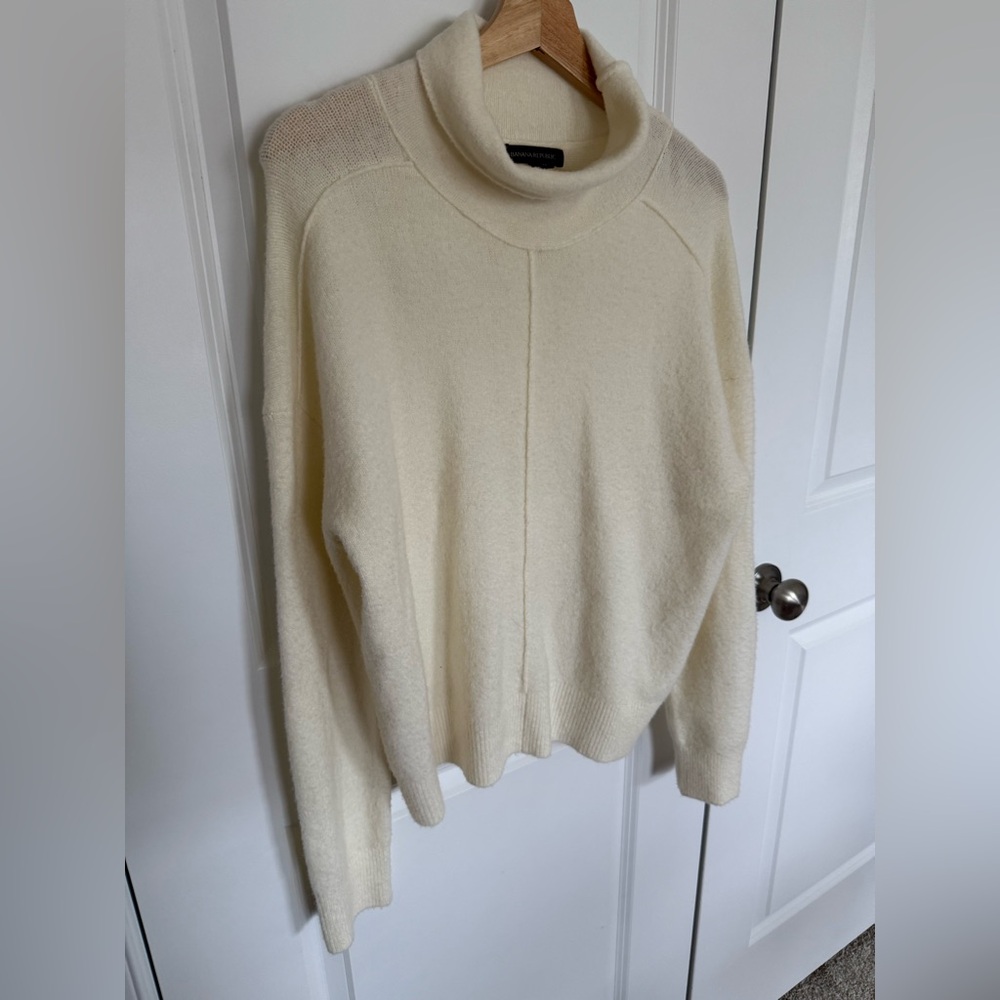 Banana Republic Funnel Neck Cozy Cream Turtleneck Sweater Size L - Picture 3 of 8